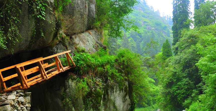 Tirthan Valley Weekend Exclusive Tour Package