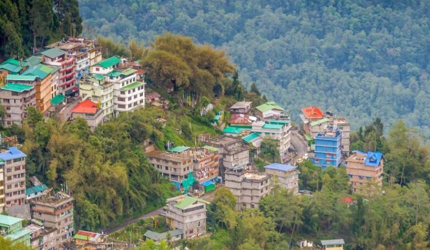 Deluxe Tour Package for Darjeeling, Gangtok, and Pelling