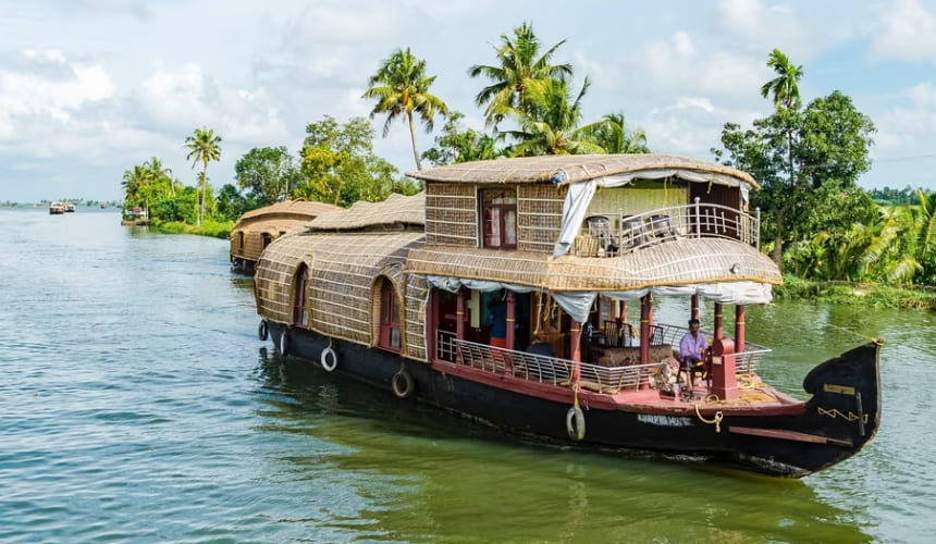 Kerala Tour Packages for Honeymoon