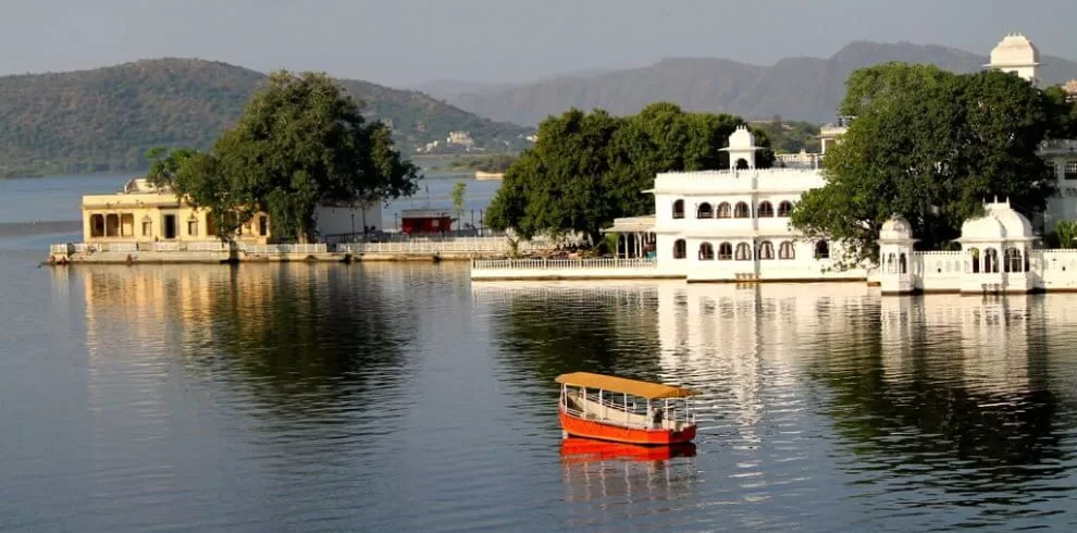 Pichola lake rajasthan