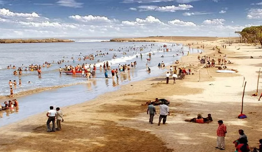 Gujarat Tour Package: Gir & Diu