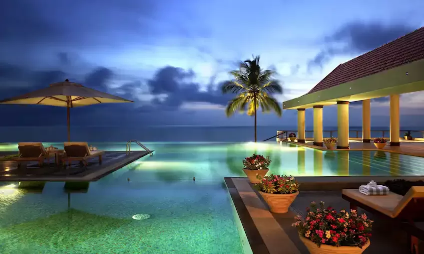 Top 25 Resorts in Kerala (Luxury, Nature & Backwater Escapes)
