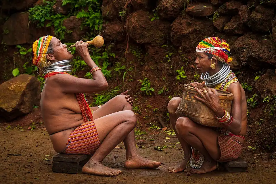 A_Bonda_tribe_of_Odisha_drinking_Mahua_drink